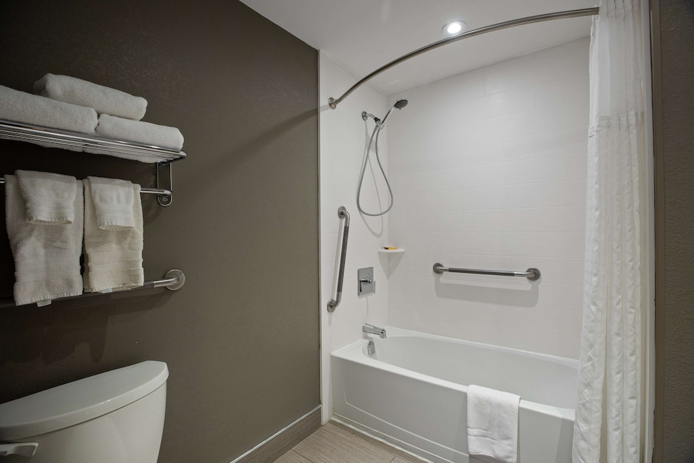 Best Western Plus Executive Inn 14/47