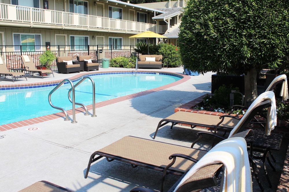 Country Inn Motel 43/48