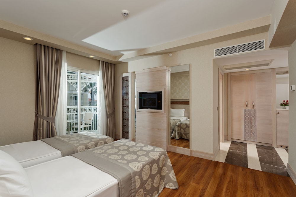 Gural Premier Belek 11/71