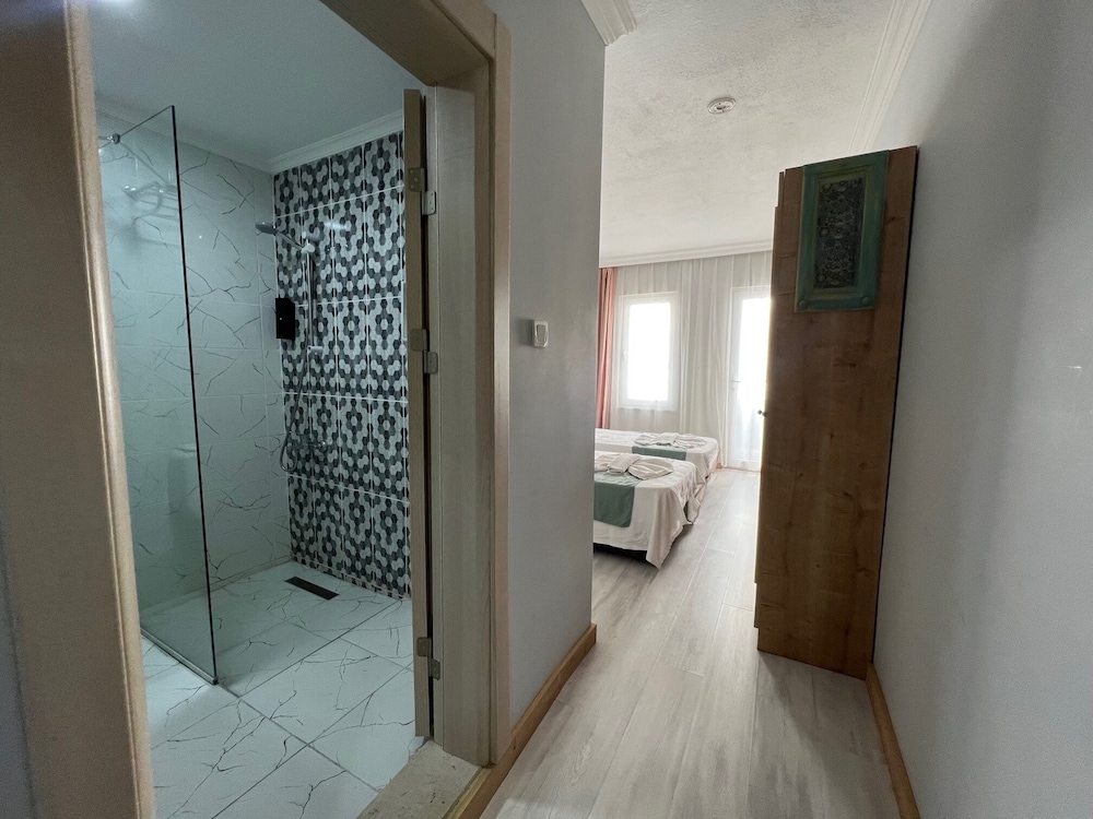 Ibrahim Bey Hotel 48/50