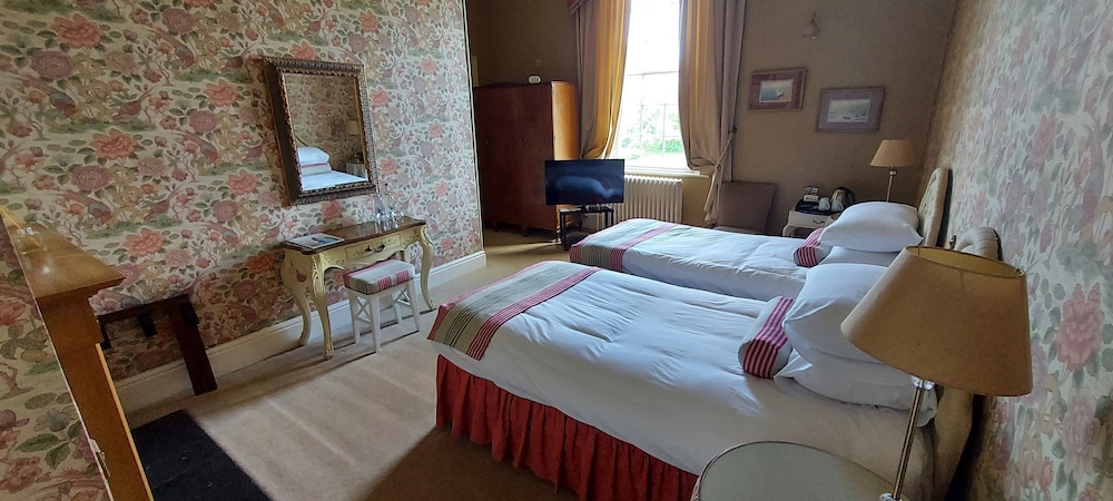 Grafton Manor 14/42