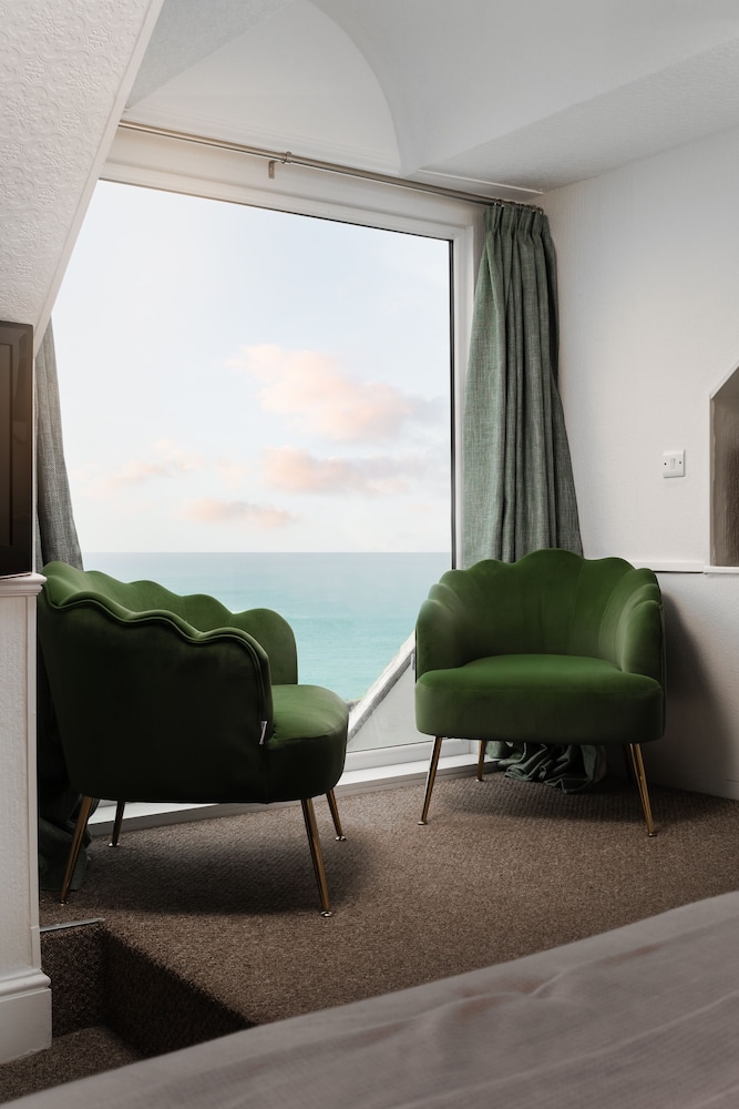 The Lands End Hotel 28/50