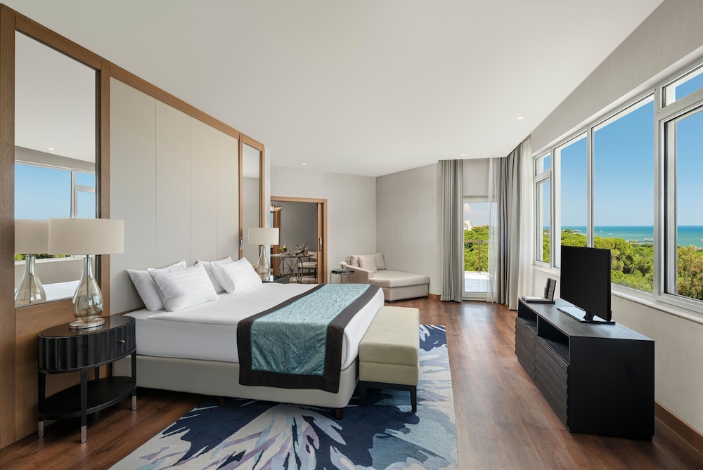 Excellent, Suite, Double and Twin Beds
