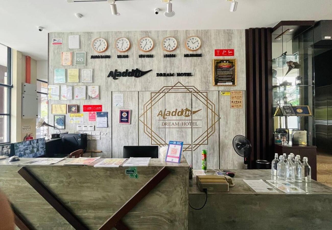 Oyo 517 Aladdin Hotel 14/99
