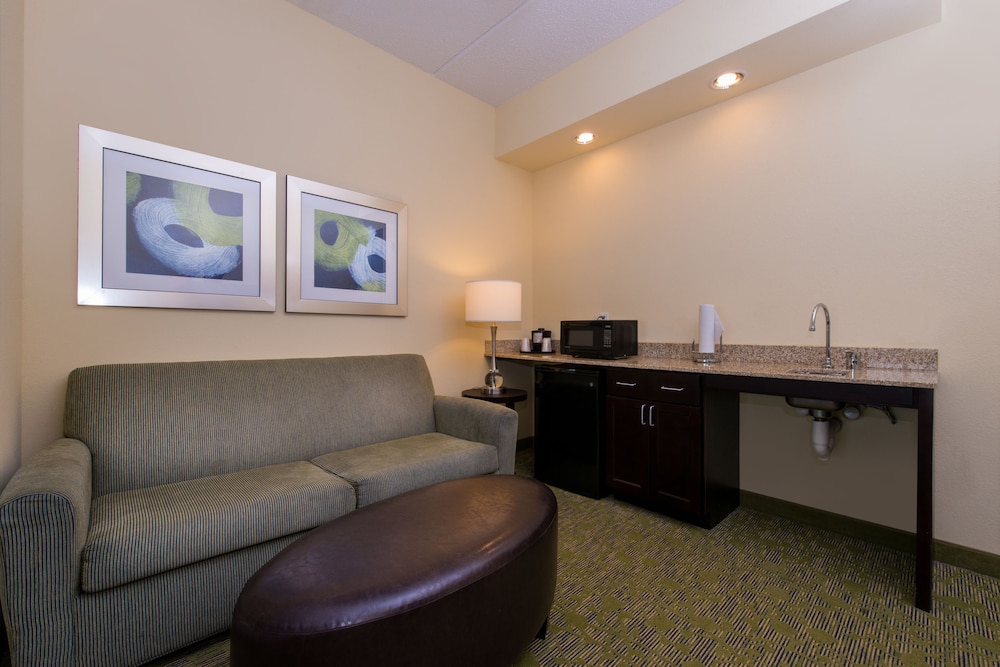 Holiday Inn Express Hotel And Suites Scranton 54/69