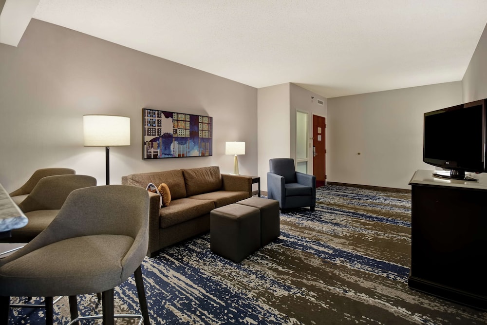 Embassy Suites Charleston 28/58