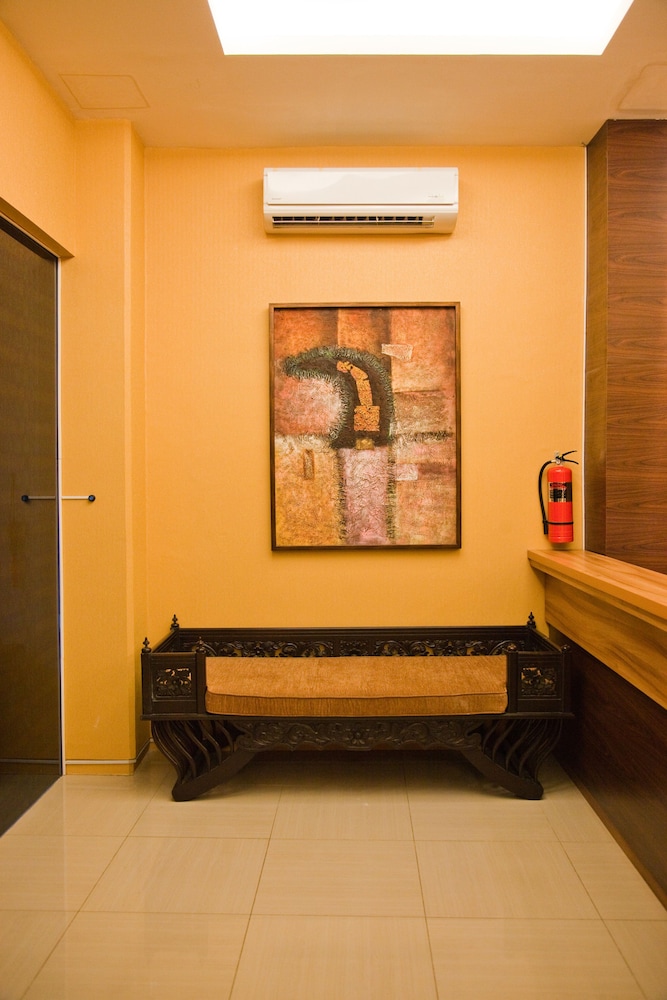 Rumah Shinta 52/68