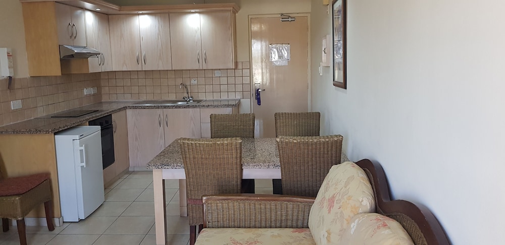 Senator Hotel Apartments - Adults Only 46/70