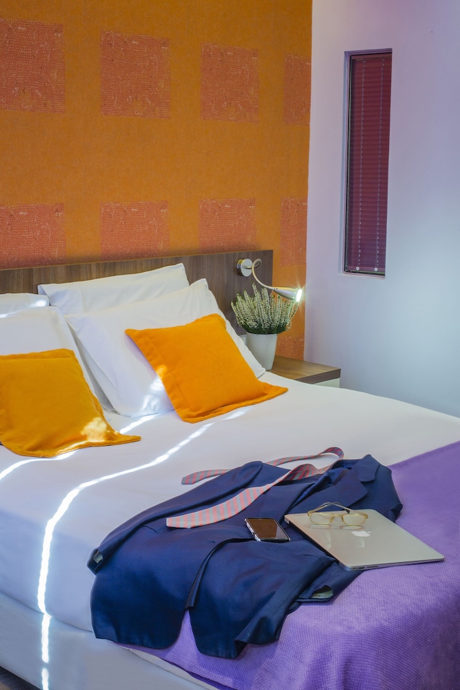 Novus City Hotel 12/38