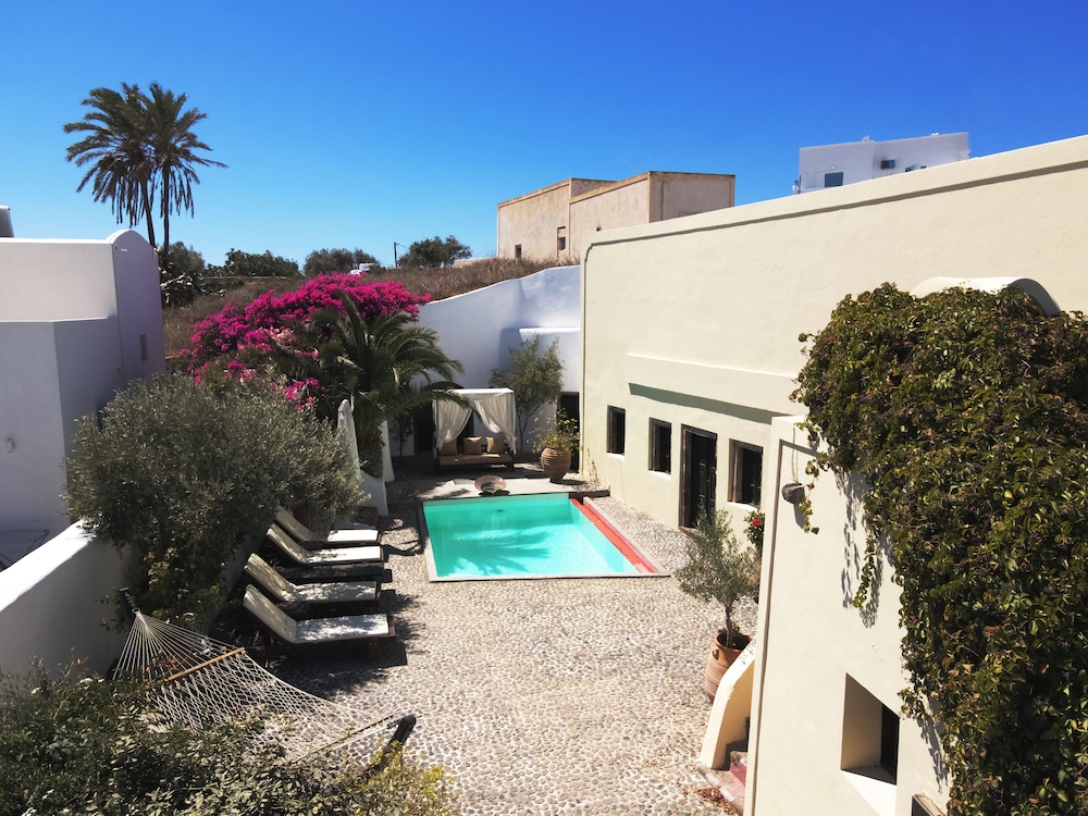 Santorini Heritage Villas &amp; Mansions 33/50
