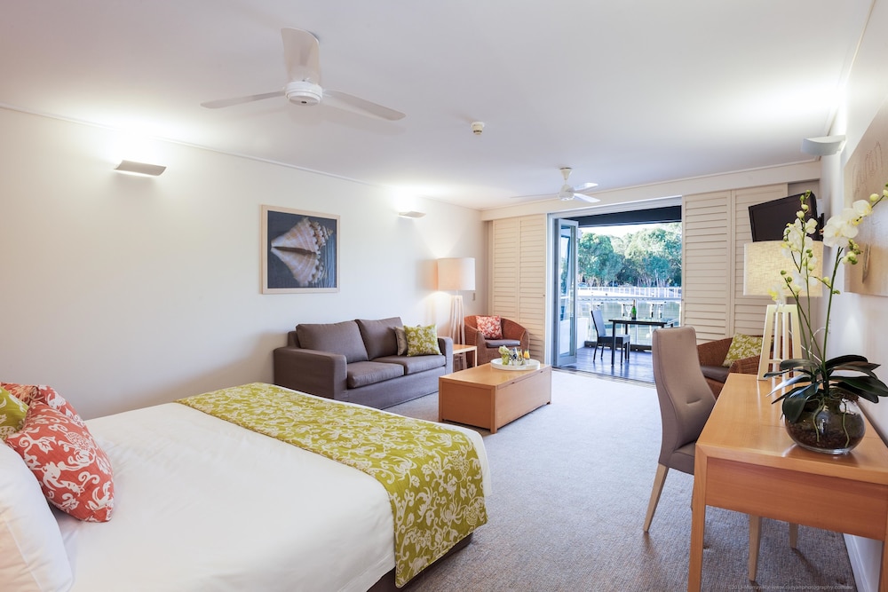 COURAN COVE ISLAND RESORT 6/50