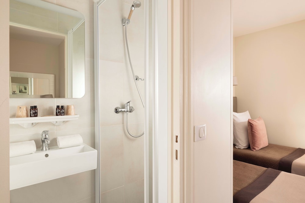 HOTEL SAINT PIERRE 46/50