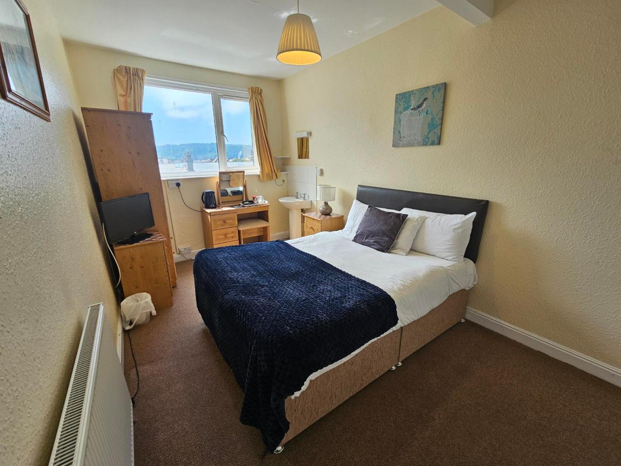 غرفة مفردة كبيرة، Rivelyn Hotel 4/5