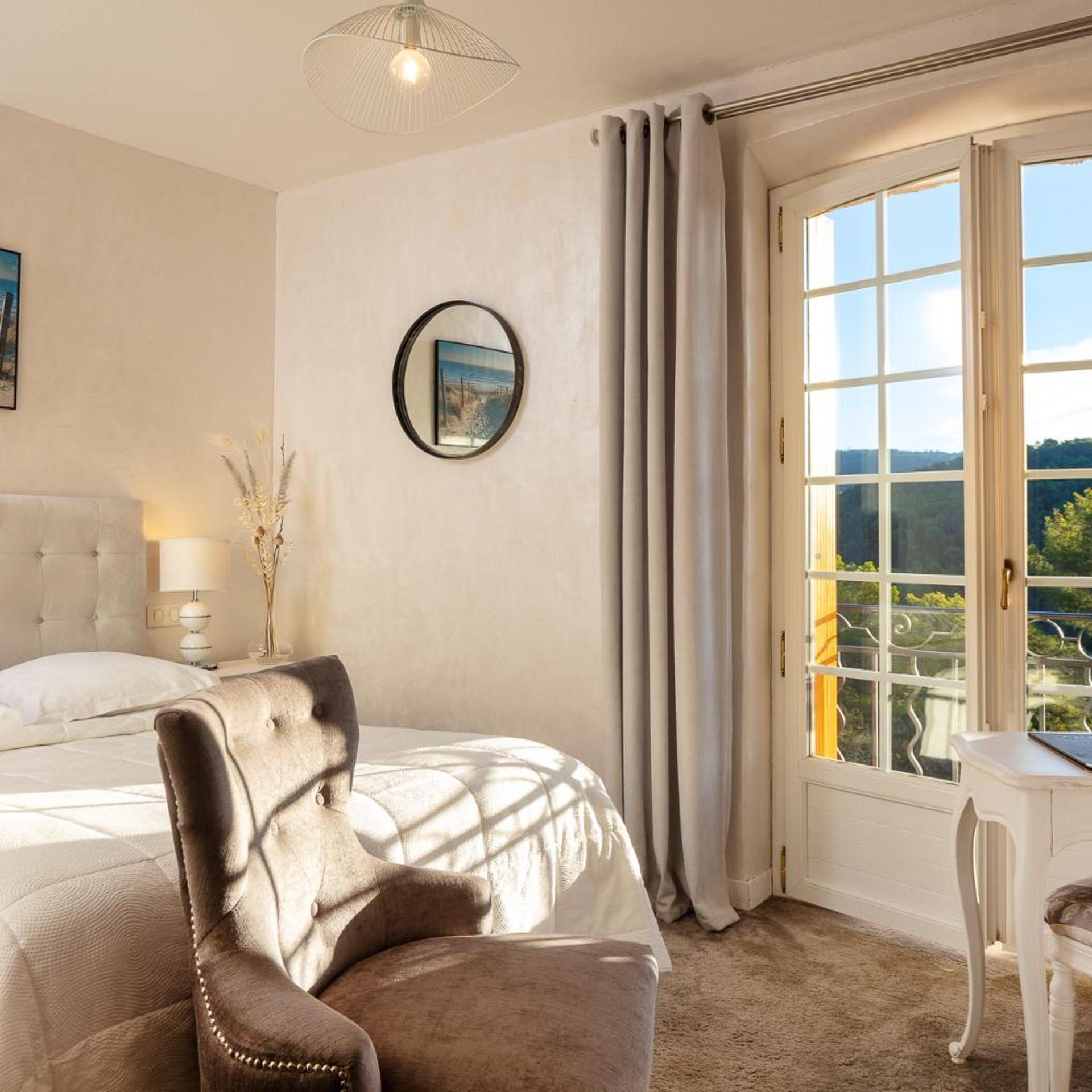 Standard, Double Bed, LA BASTIDE DE TOURTOUR HOTEL & SPA 4/5