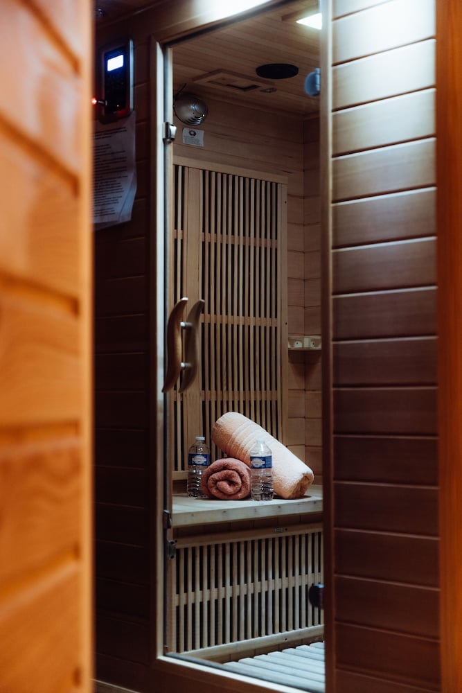 Hotel Du Dauphin Les Loges 48/50