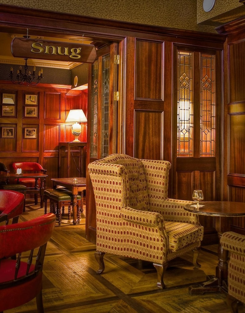 CAHIR HOUSE HOTEL 35/54