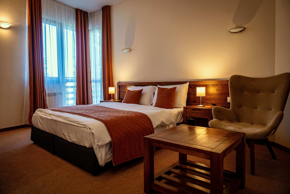Club Hotel Yanakiev 9/55