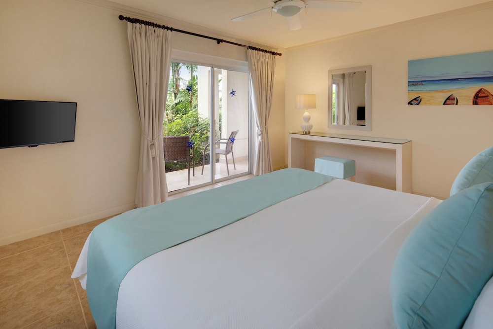 Beach View Hotel 10/50