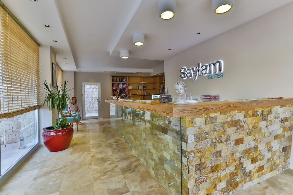 Saylam Suites 8/66