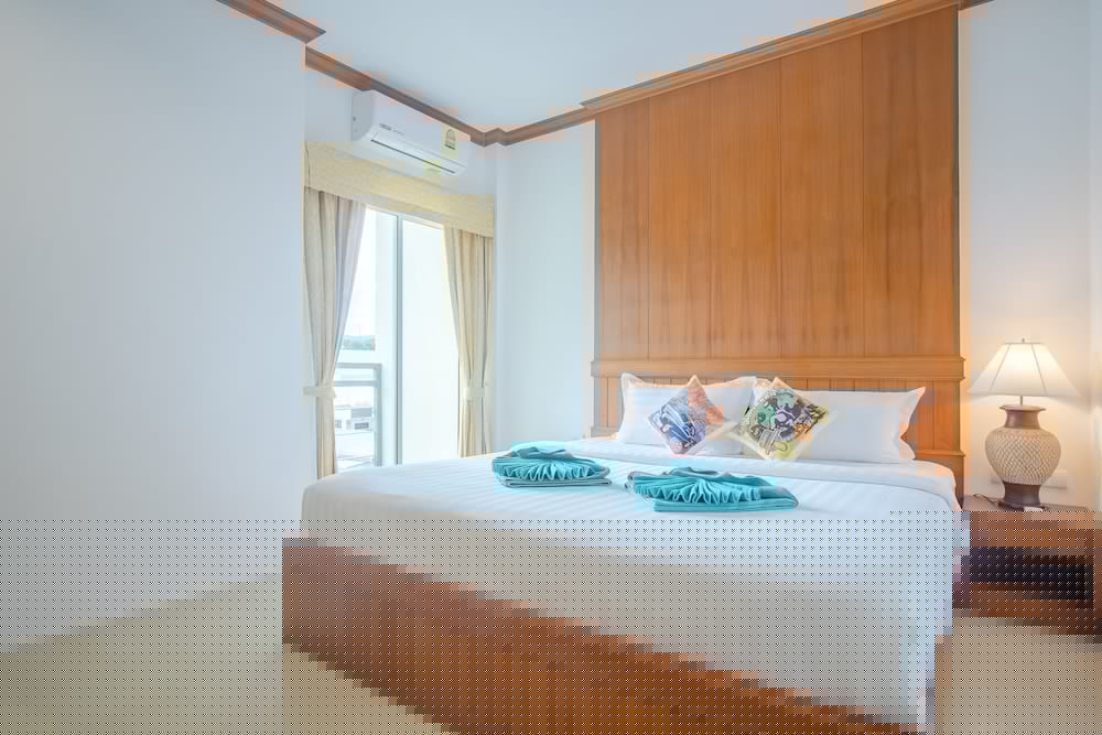 Pipikuku Hotel and Restaurant (ex. MVC Patong House) 10/30