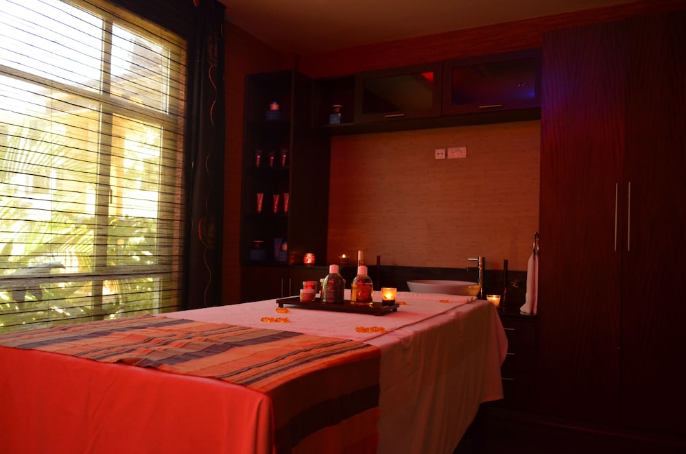 Jacaranda Nairobi Hotel 34/59