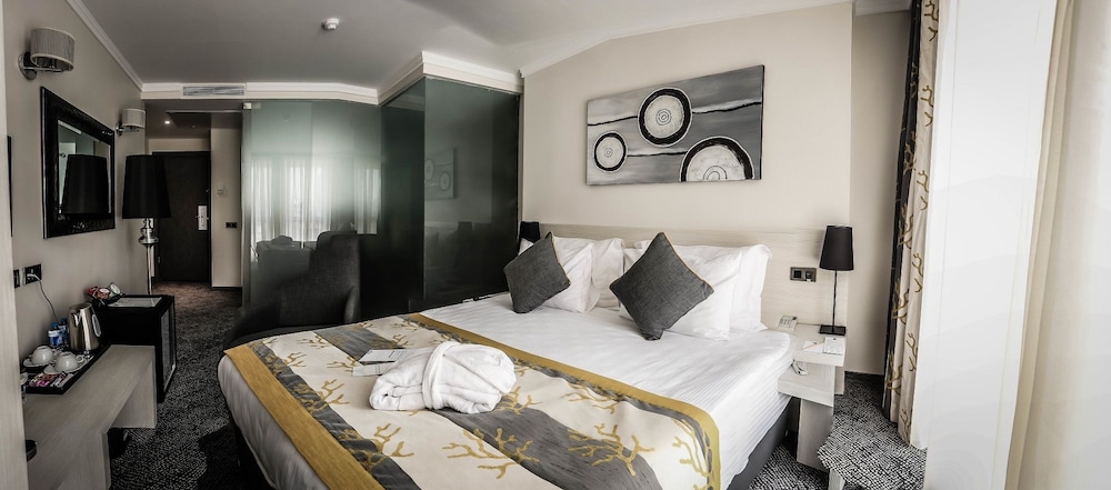 1 BEDROOM, ECONOMY, DOUBLE BED, SMOKING