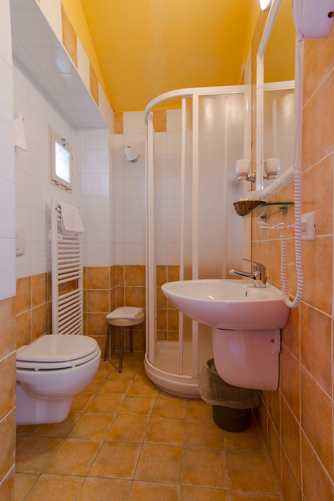 Hotel Berti 36/38