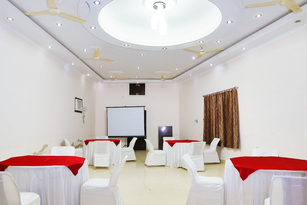 GULMOHAR SARISKA RESORT 24/45
