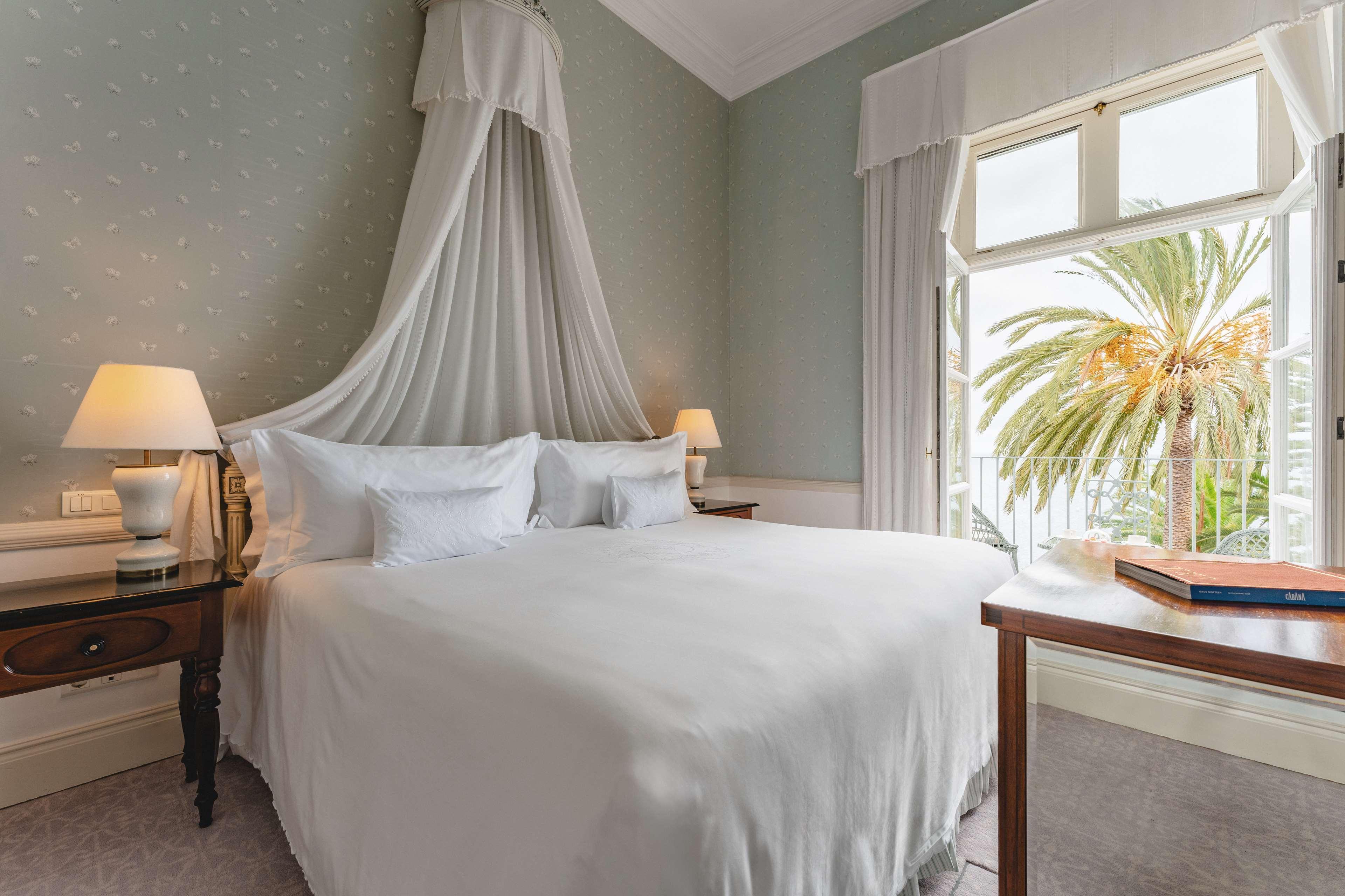 Atlantic, Suite