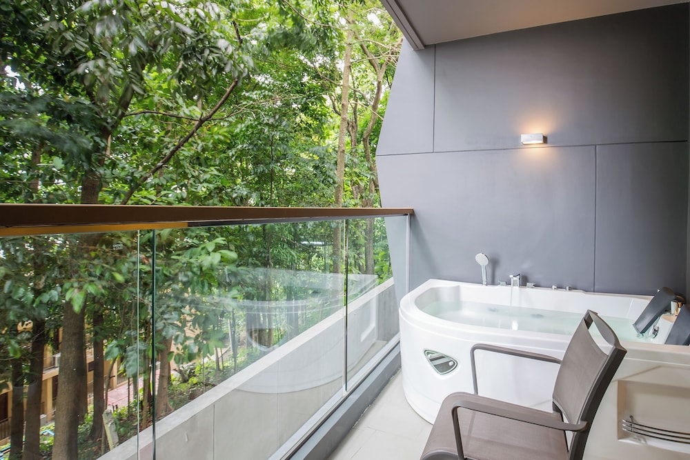 The SIS Kata Resort - Adults Only 23/50