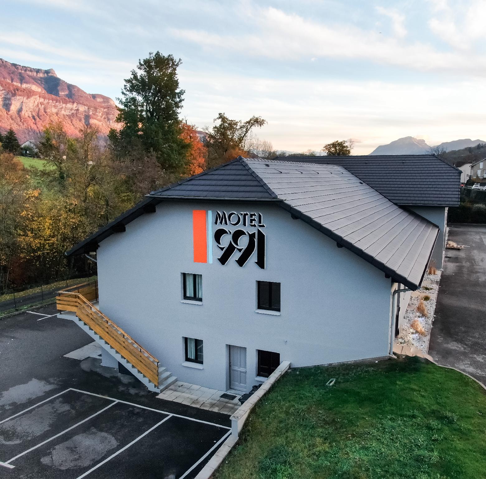 Motel 991 6/25