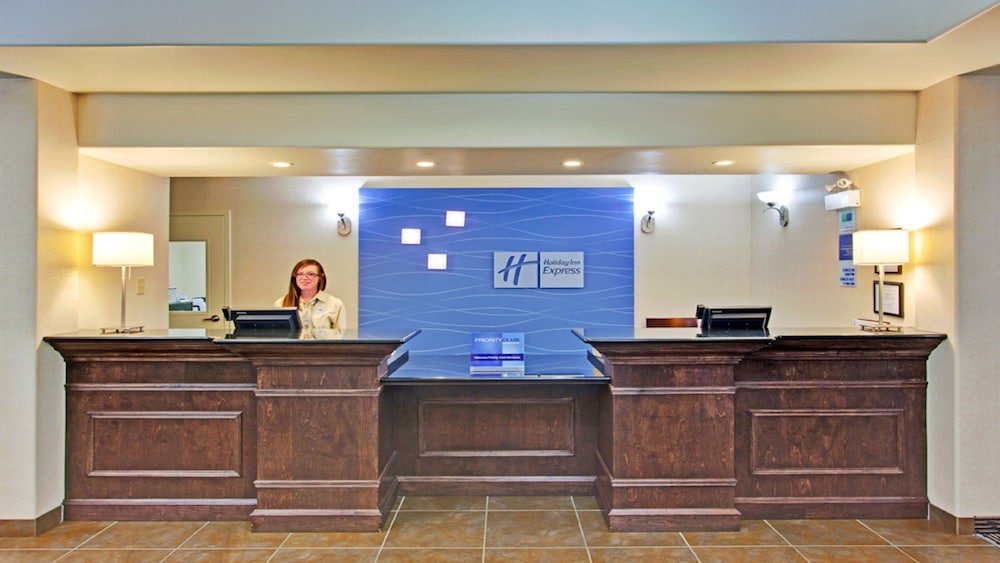 Holiday Inn Express Hotel Suites Swift Current 8/74