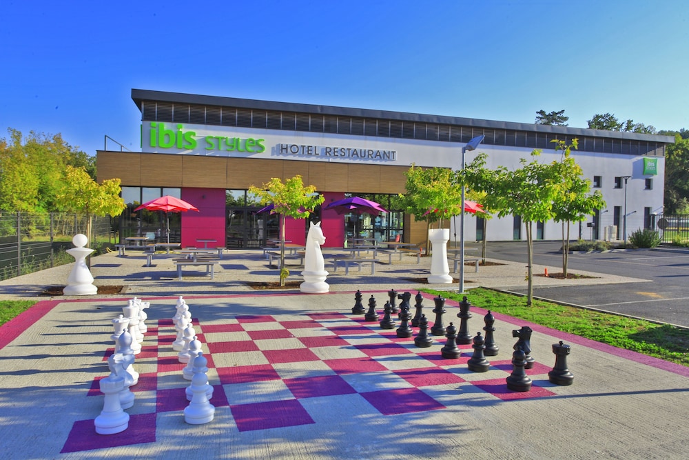 Ibis Styles Castres 8/63