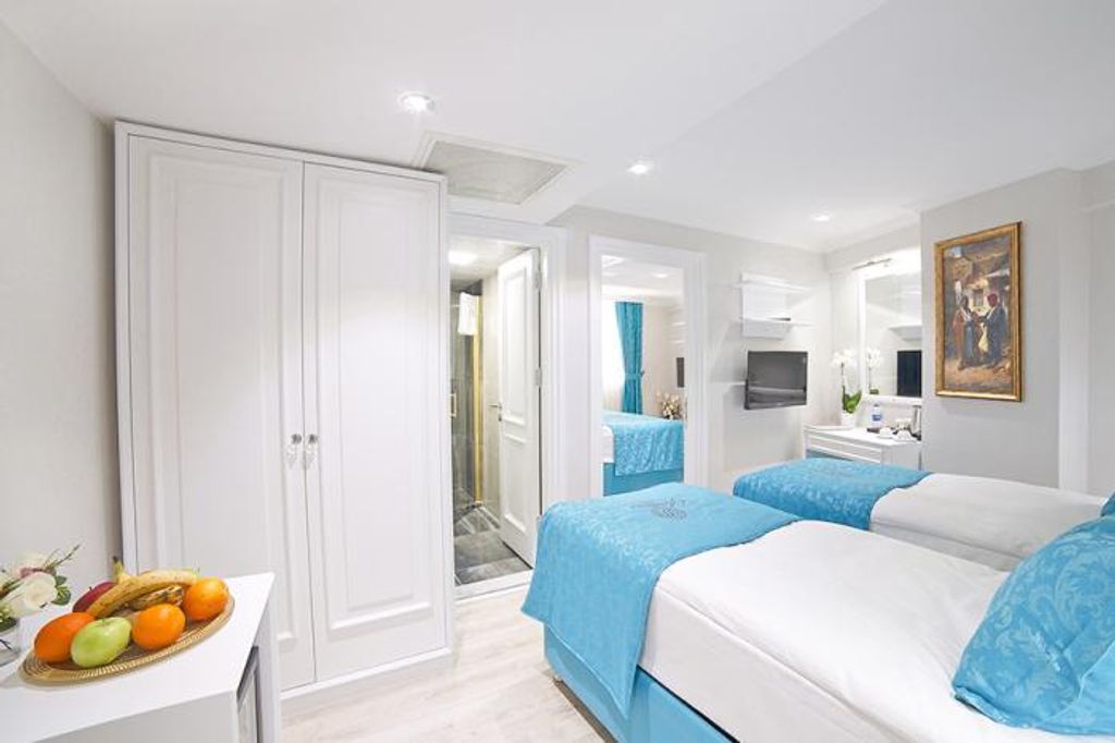 2 Bedrooms, Family