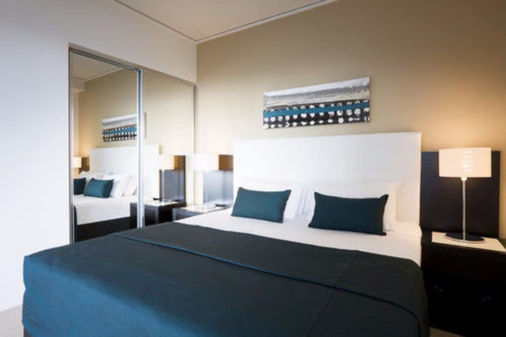 Mantra Sierra Grand Broadbeach 18/73