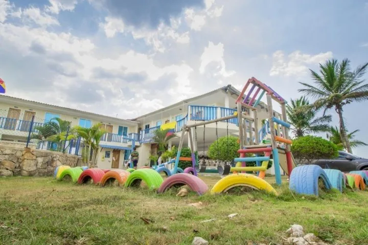 Hotel Brisas Del Mar 21/25