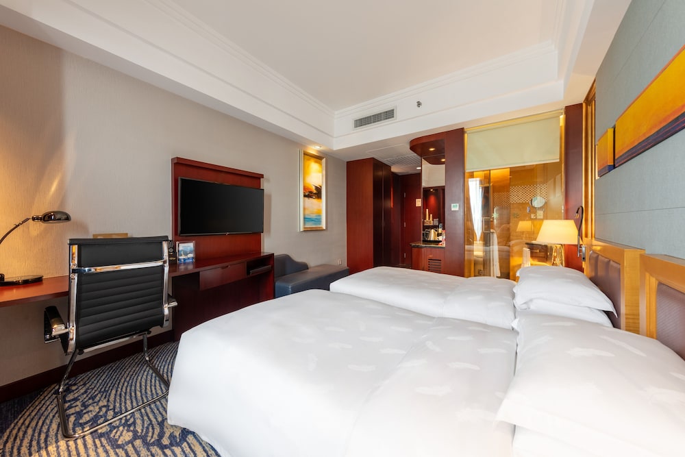 Zhuhai Charming Holiday Hotel 8/40