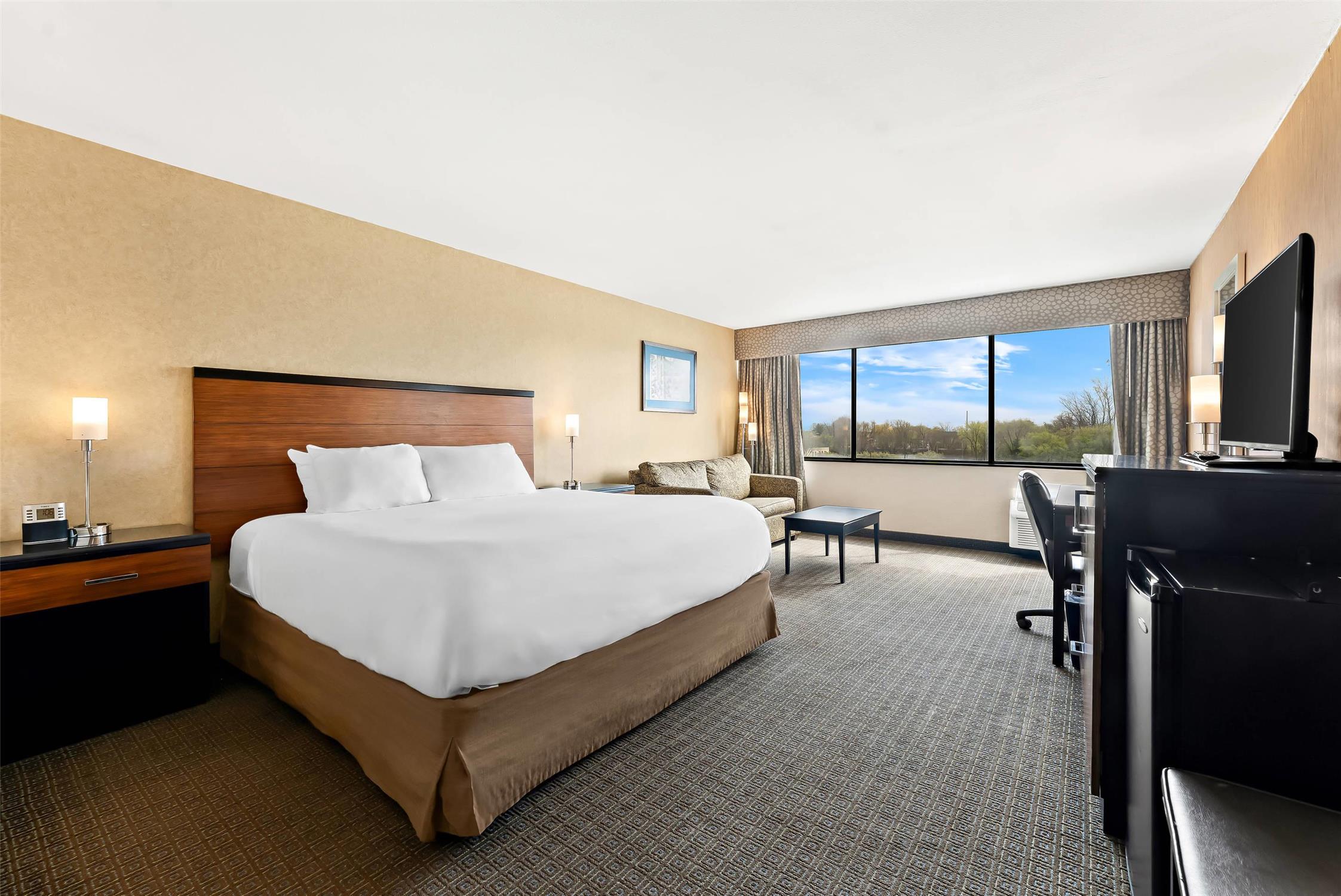 Quality Hotel Philadelphia Airport 8/27