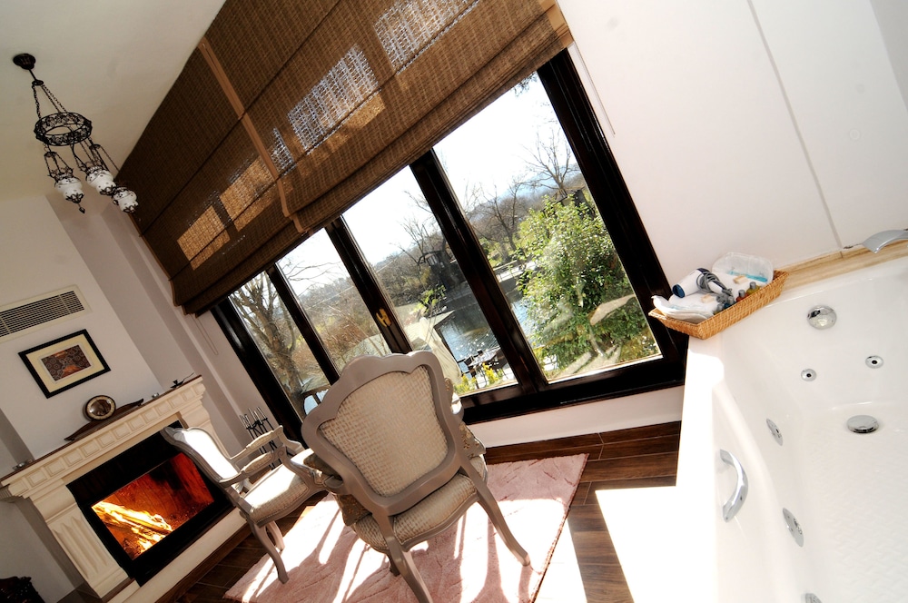 Beyaz Ev Agva - Adults Only 17/50