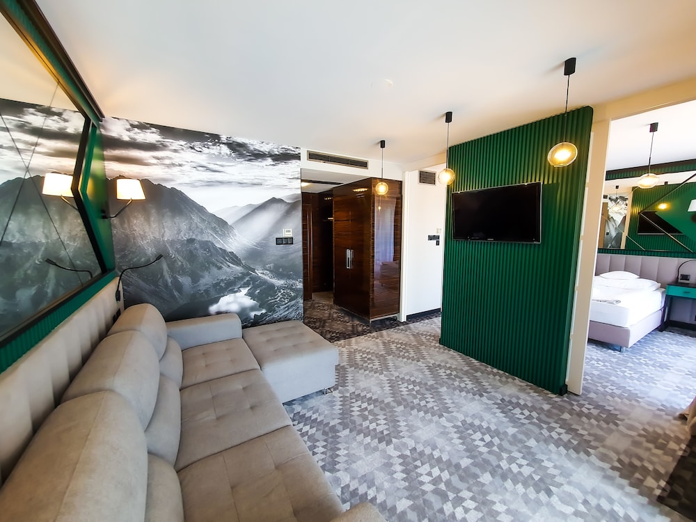 Hotel Rysy 8/84