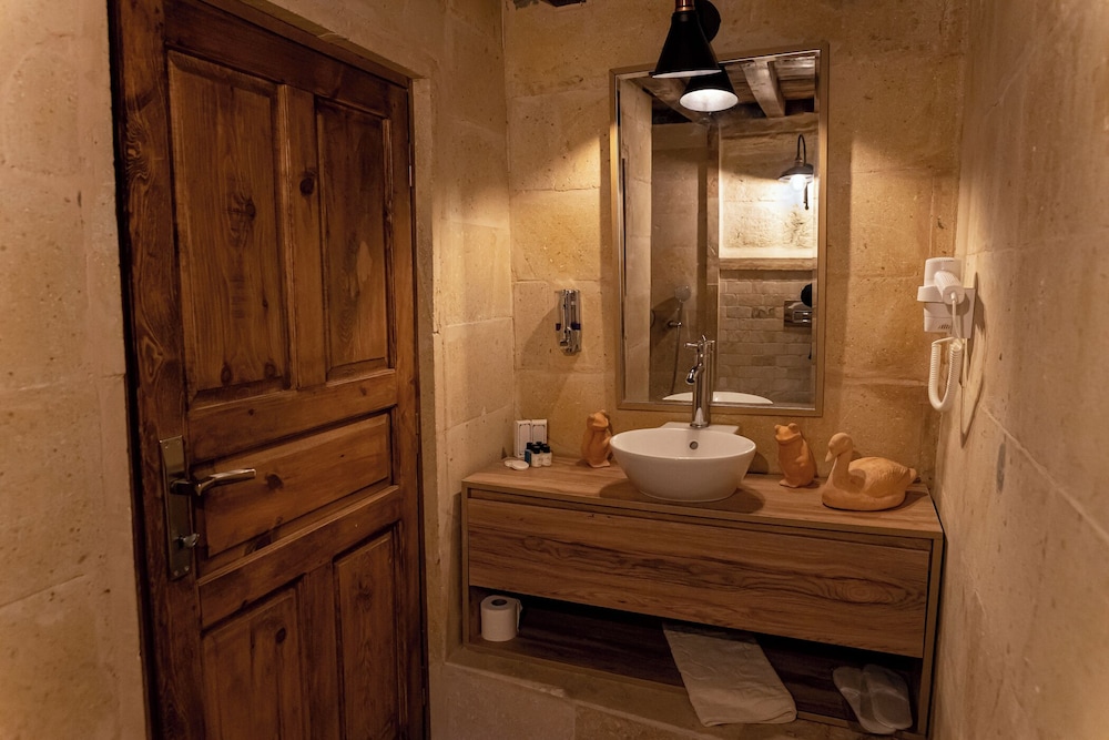 Feris Cave Hotel 46/50