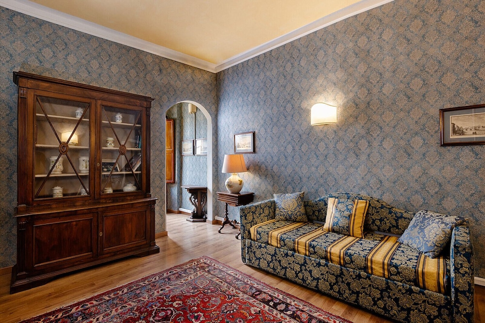 Palazzo Dal Borgo 43/58