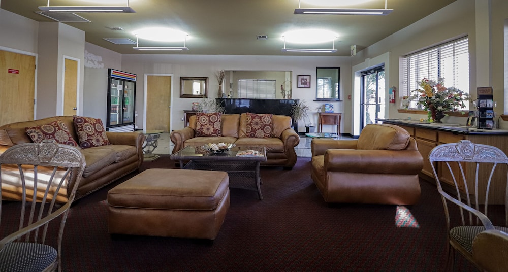 University Inn Suites 28/39