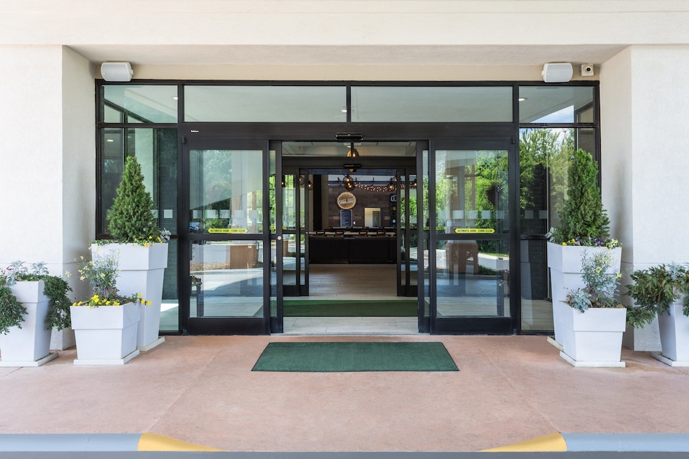 Holiday Inn Roanoke Airport-Conference CTR 3/60
