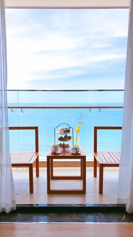 TMS Hotel Da Nang Beach 47/68