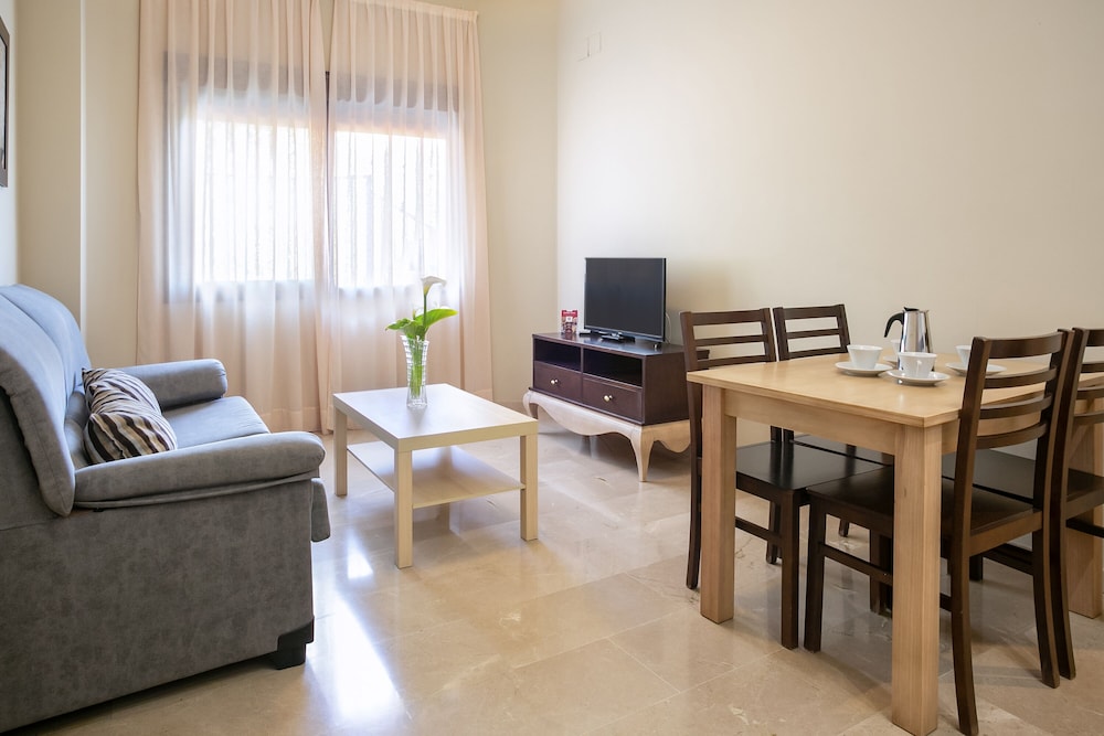 APARTAMENTOS TURISTICOS LA CASTILLEJA 14/30