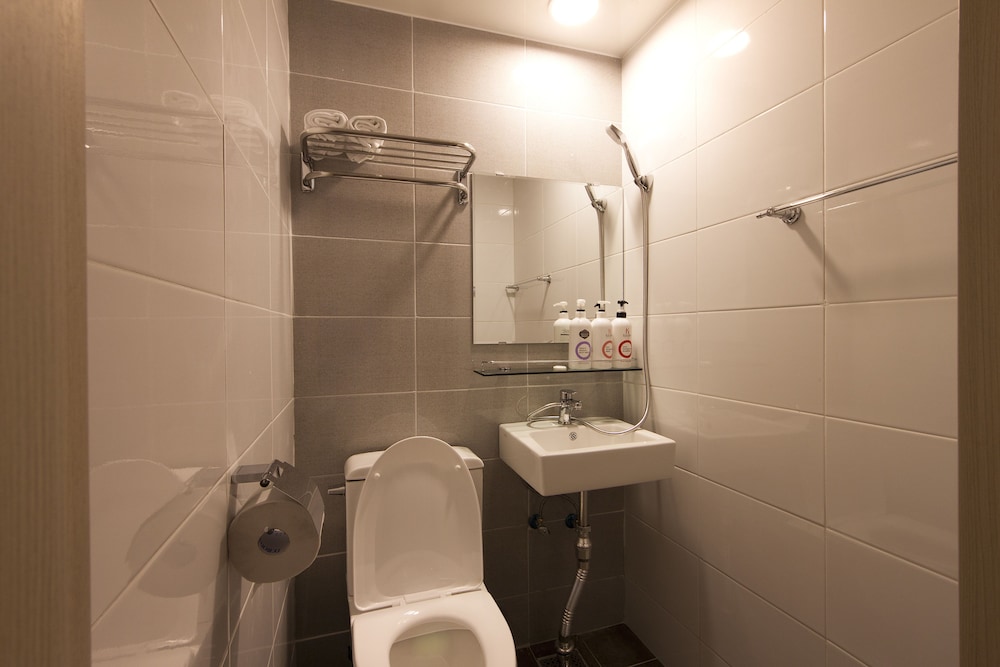 OYO Hostel Myeongdong 1 60/63