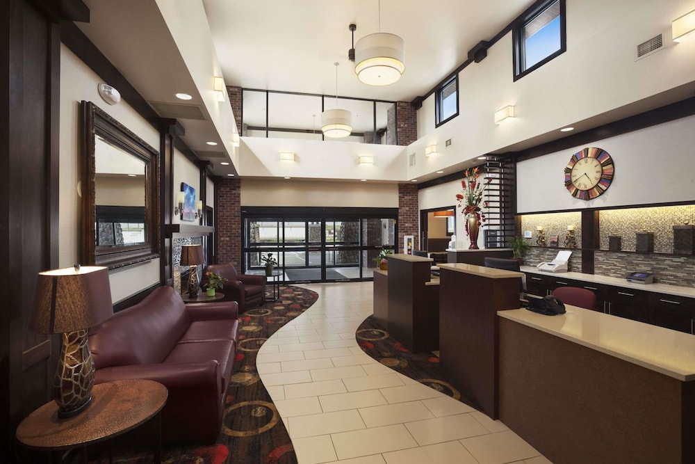 Super 8 by Wyndham Conrad MT 9/41