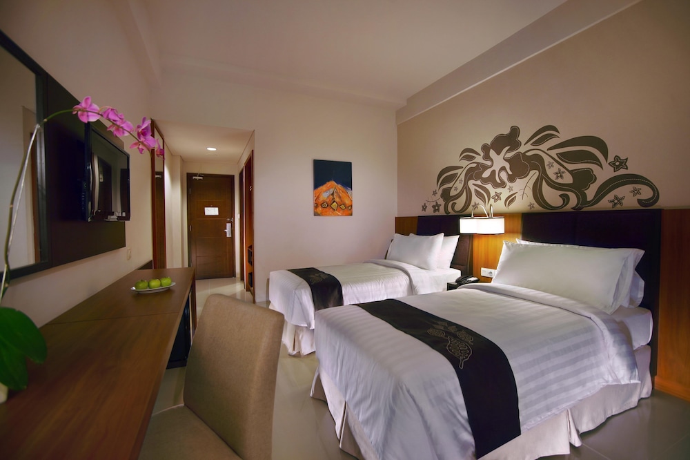 Aston Bojonegoro City Hotel 12/35