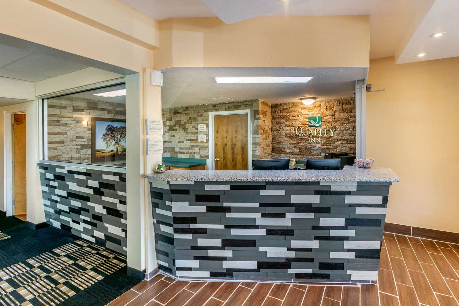 Quality Inn Rawlins I-80 6/34